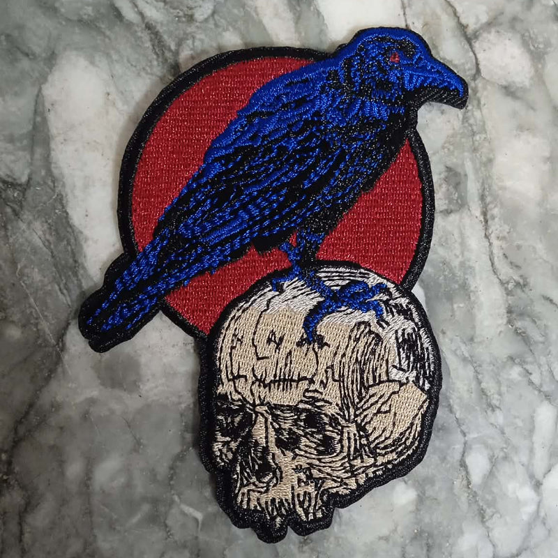 Patch corbeau on skull