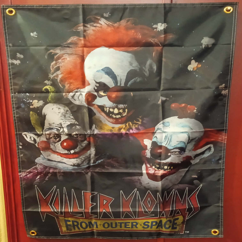 Drapeau Les clowns tueurs venus d'ailleurs