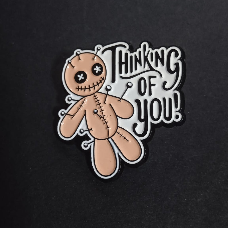 broche poupée vaudou